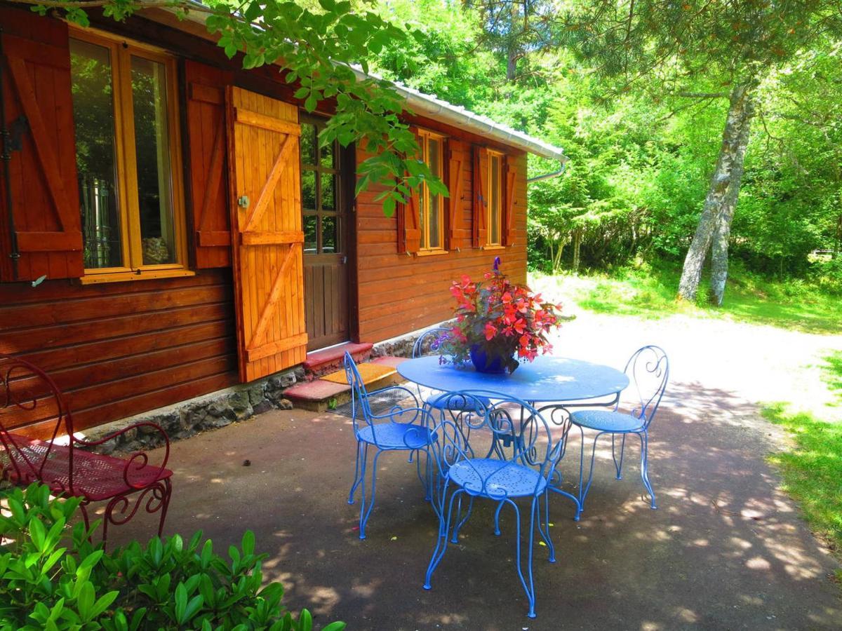 L'Esprit Du Bois Vila Aydat Exterior foto